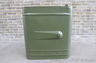 DongfengEQ2082Six wheel driveOff-road special truck auxiliary fuel tank