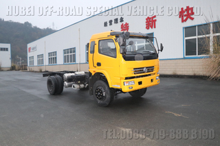 Four wheel drive Dongfeng A row of half chassis_4 × 4 Dongfeng light card chassis modification